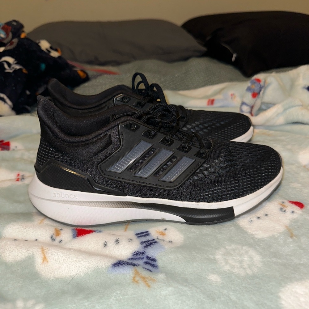 Adidas runner shoes